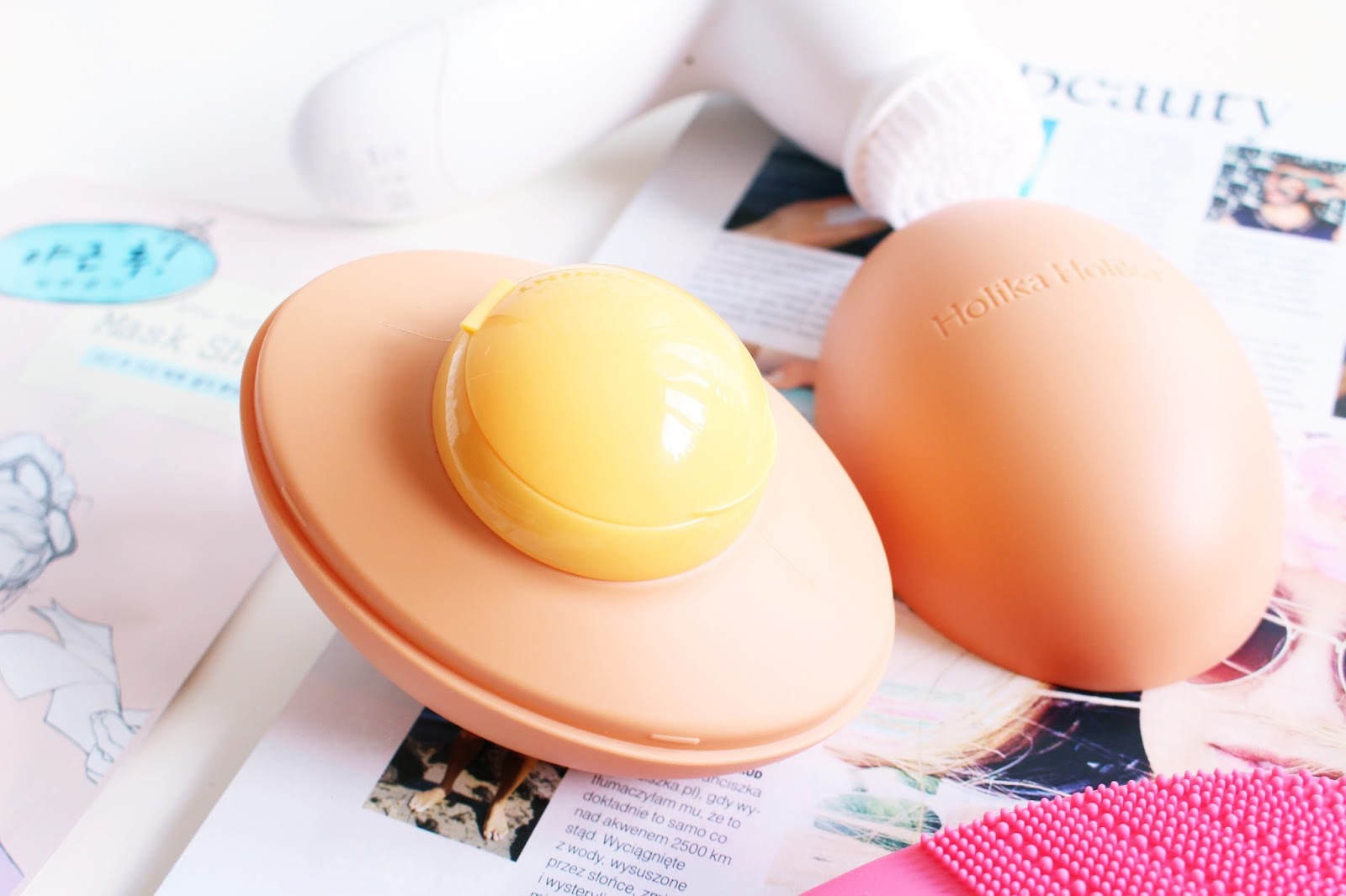 Holika Holika Sleek Eggs for Face Cleansing. 